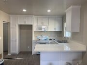 Kitchen - 6117 S Victoria Ave Unit 6117 1.5