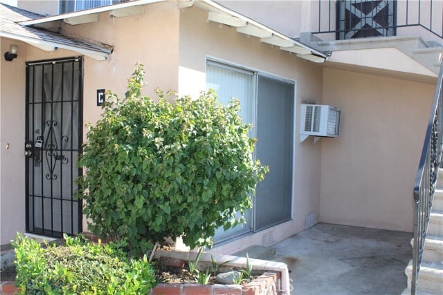 Photo - 1342 W Valencia Dr Unit C