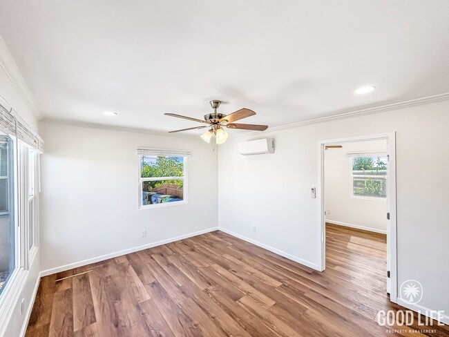 Photo - Stunning Full Renovated 1BD/1BA w/ New App... Unit 1843 Edgemont St