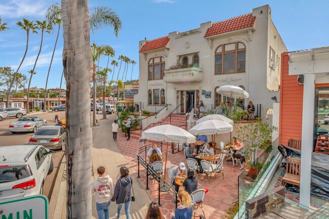 Photo - 1261 Prospect St