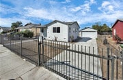 Photo - 907 W Arbutus St House