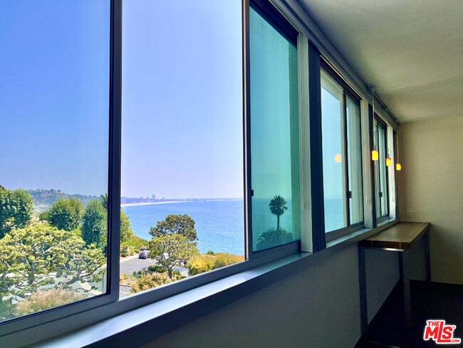 Photo - 17350 Sunset Blvd Unit 602
