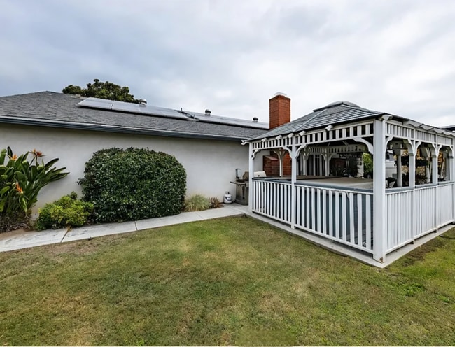 Photo - 3154 Valaria Dr N