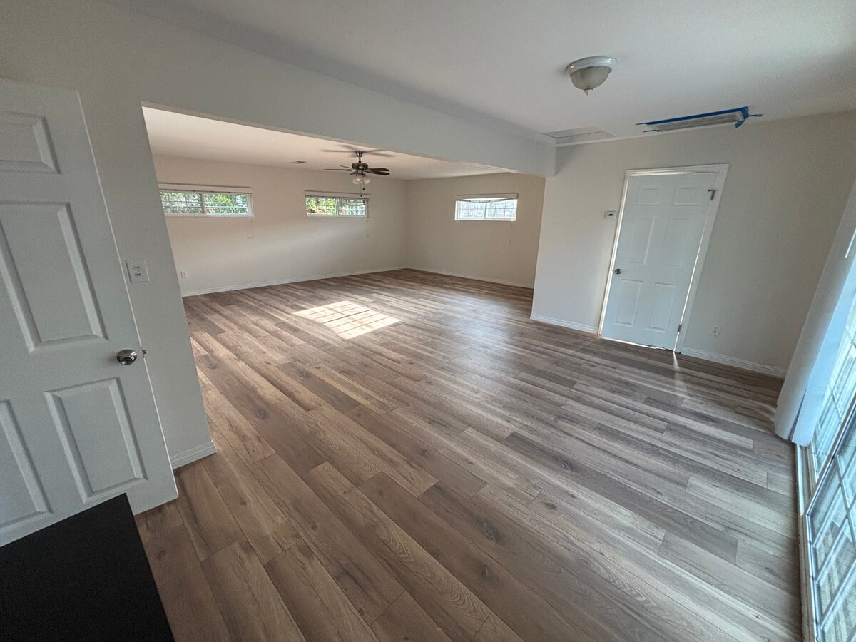 Photo - 13942 Deodar St