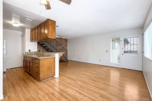 Photo - Santee Townhome 2/1 Prime Location