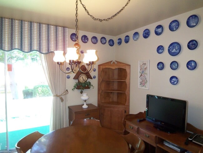 Photo - Charming Single Level 2br/2Ba Condo In Oak...