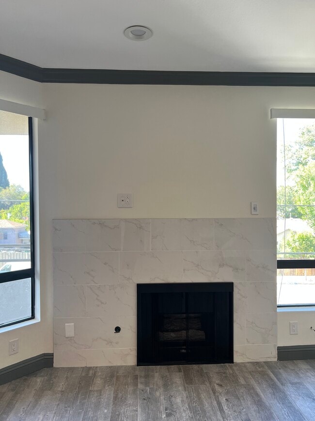 Photo - 13920 Moorpark St Unit 204