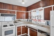 Photo - 1054 E 150th St House