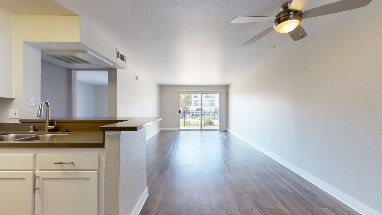 3D Tour - Plaza at Sherman Oaks