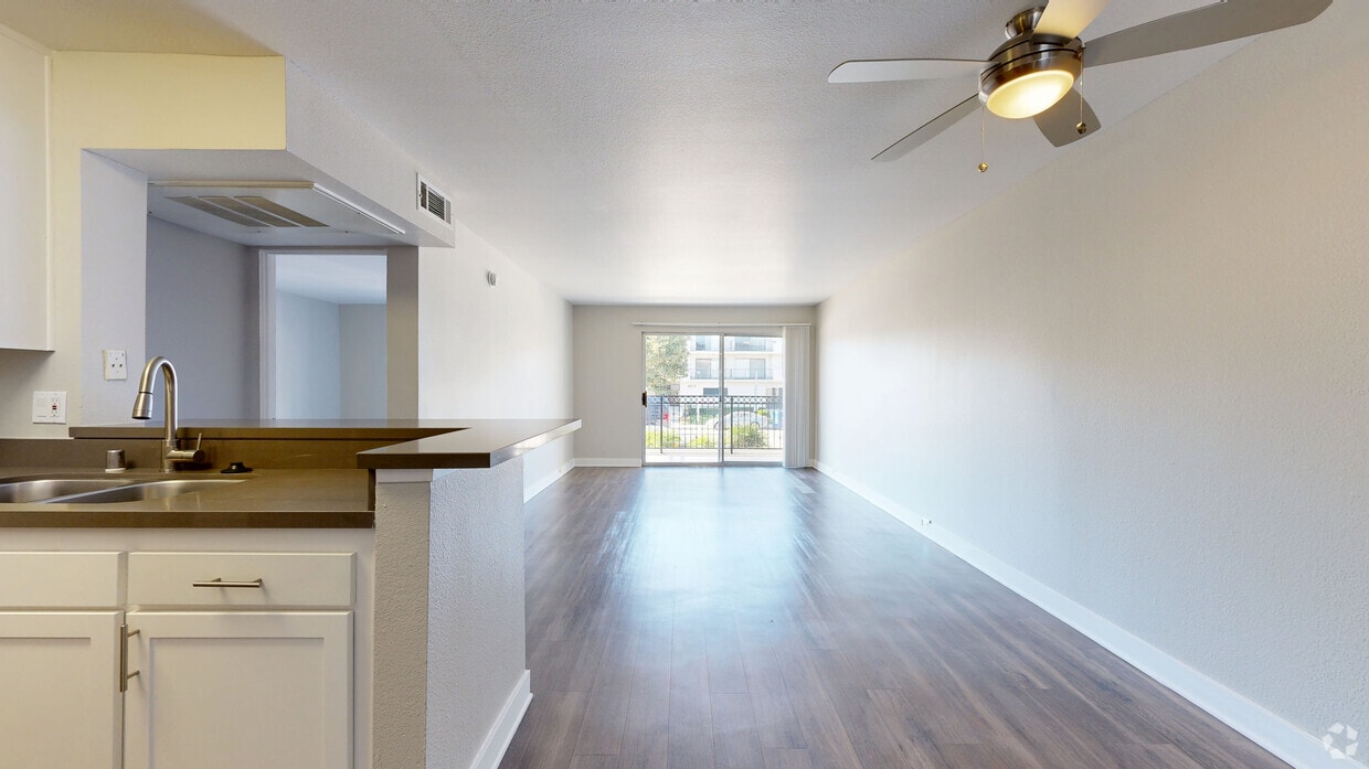 3D Tour - Plaza at Sherman Oaks