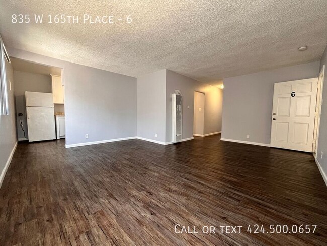 Building Photo - 835 W 165th Pl Unit 6