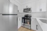 Photo - 1441 S Hayworth Ave Apartment Unit 05
