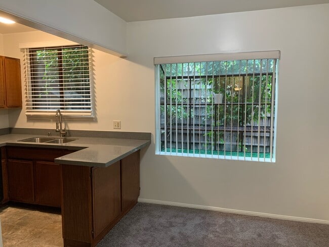 Dining Room/Kitchen - 2497 S Barrington Ave