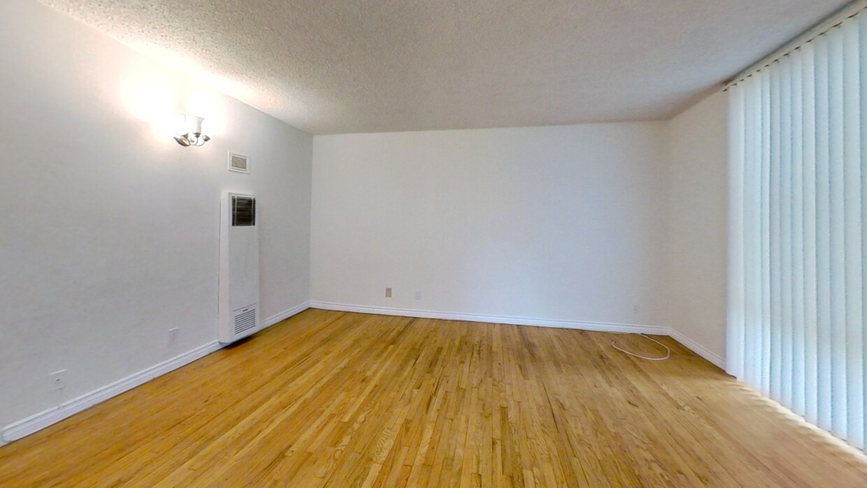 3D Tour - 11133 Rose Ave House