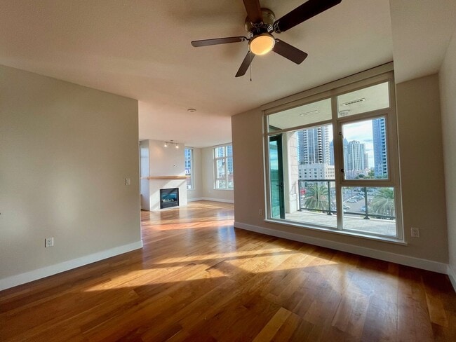 Building Photo - 2 Bedroom- 2 Bathroom Single Story Condo o... Unit 604