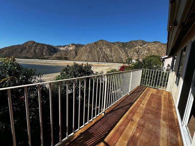 Photo - 1833 Mirador Dr