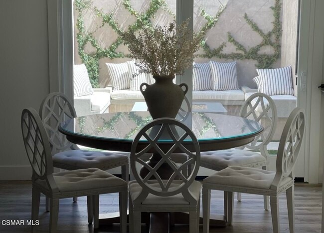 Photo - 32 Dobkin Pl