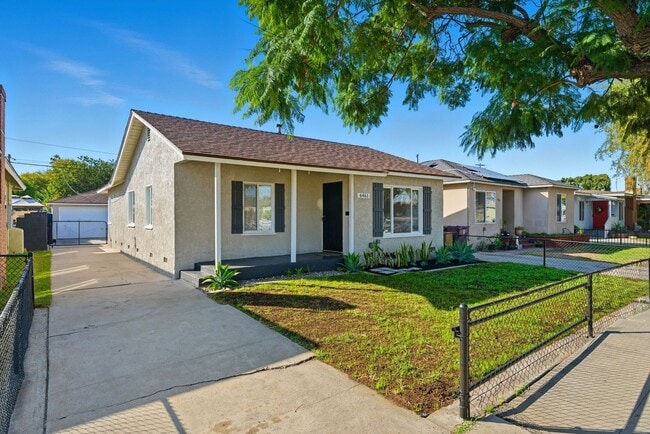 Photo - Refreshed Single Family Home with Lots of ...