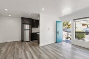Photo - 900 W College St Apartment Unit 8