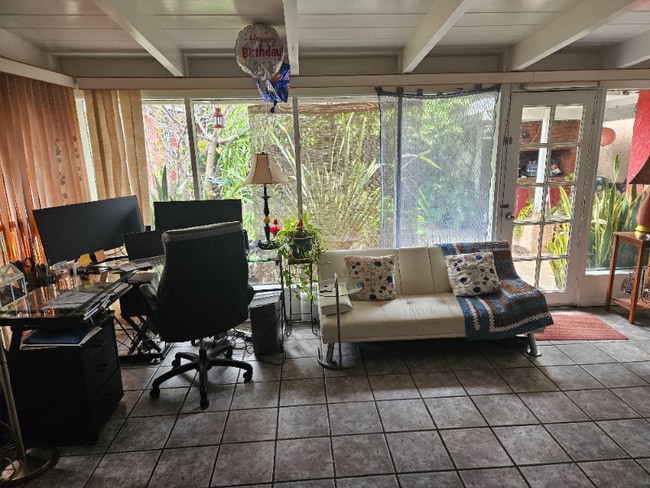 Photo - 2151 Daisy Ave