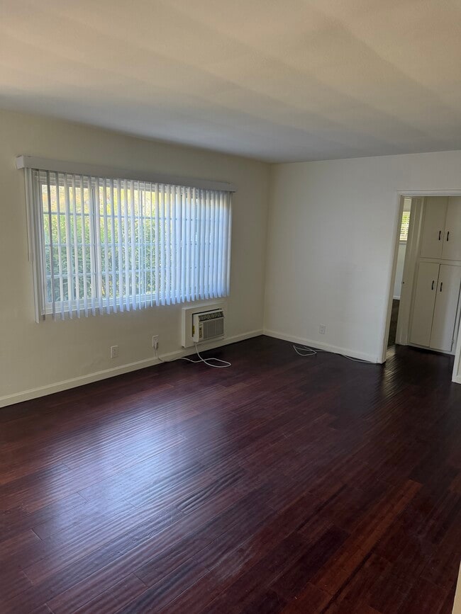 Photo - 2616 crestmoore pl Unit 2616 A