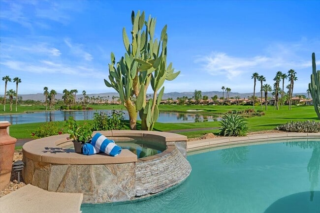 Photo - 79370 Mission Dr W