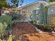 Photo - 2139 Holly Dr
