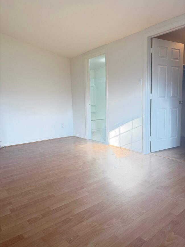 Photo - 20622 Archwood St