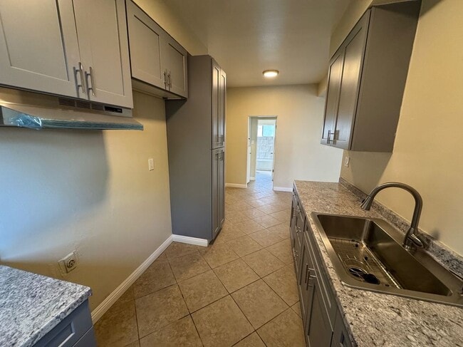 Photo - 1915 Cedar Ave