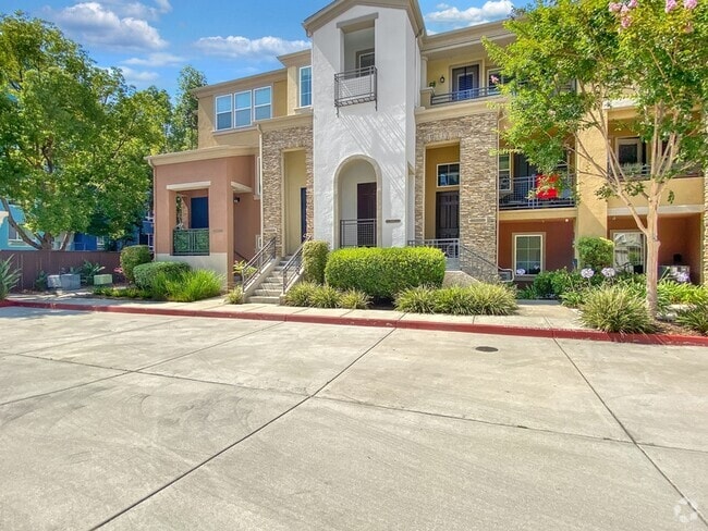 Building Photo - 8808 Promenade N Pl Rental