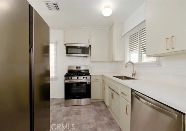 Photo - 8123 Lindley Ave