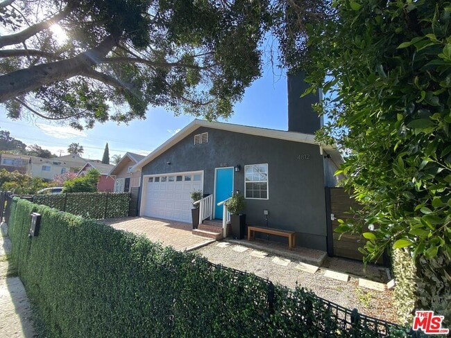 Photo - 4810 Pickford St