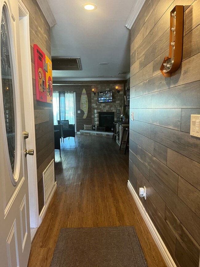 Photo - 3bdr 2 bth with a Bonus Room in Spring Val...