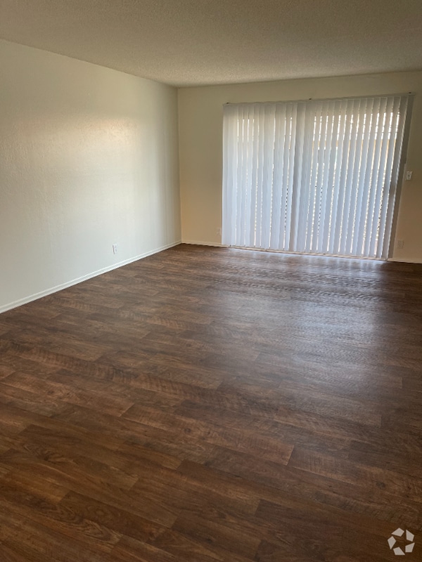 Building Photo - 2221 E Lenita Ln Unit 10 Rental