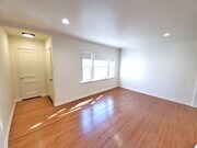 Photo - 1403 W Victory Blvd Apartment