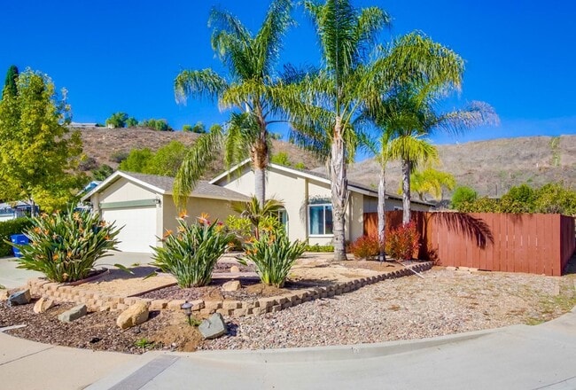 Building Photo - Single Level Poway Home on a Corner Lot