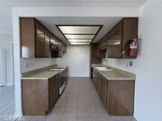 Photo - 860 S Greenwood Ave Apartment Unit B
