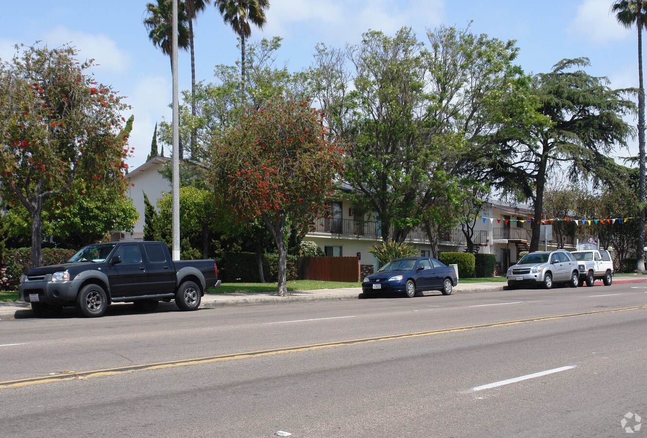 Photo - Bay Breeze Apartments