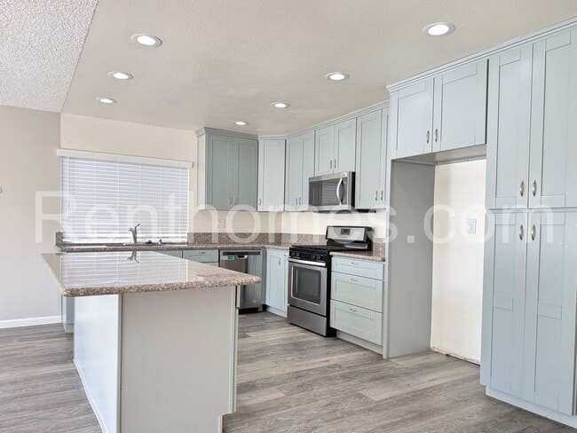 Photo - 11303 Kelowna Rd