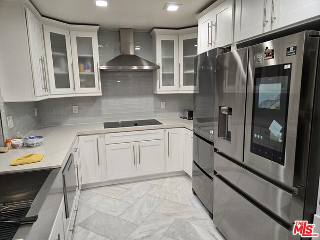 Photo - 4733 Elmwood Ave Unit 103