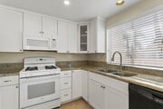 Photo - Stylish 2-Bedroom Townhouse in Marina Hills
