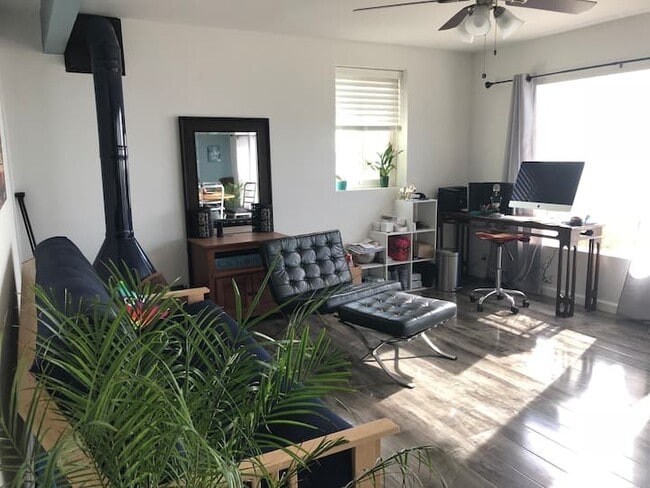 Photo - 3600 The Strand Unit A