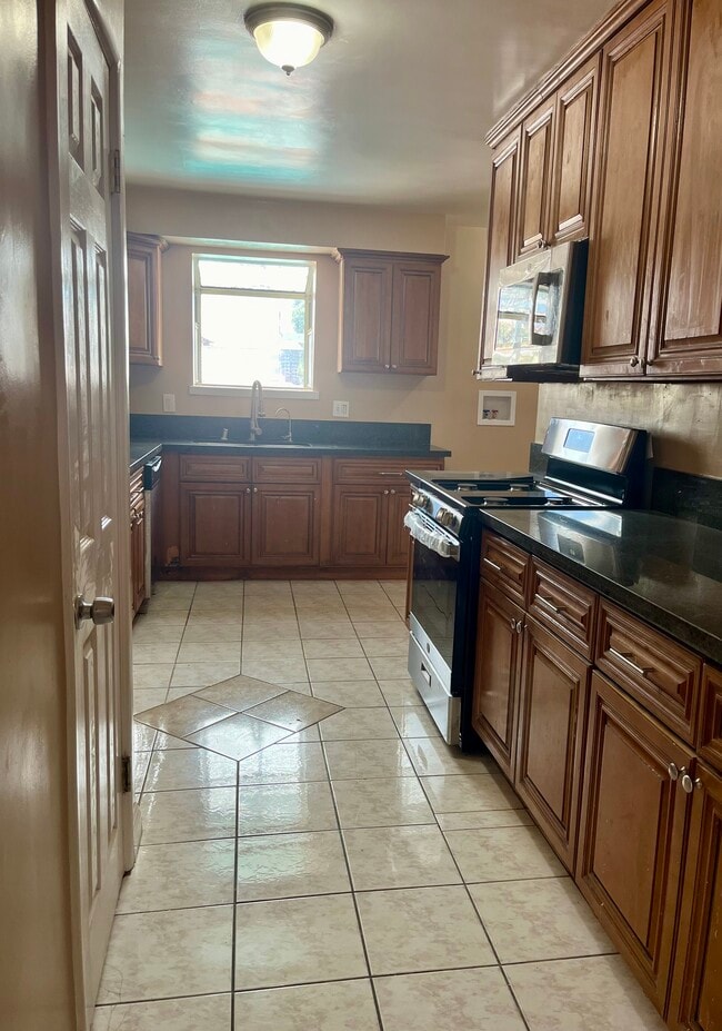 Photo - 8246 Beeman Ave