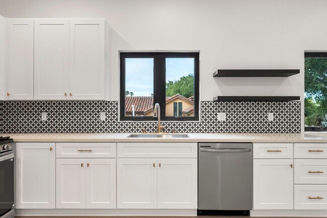 Photo - Stunning brand new construction, modern lu... Unit 8931 Hubbard