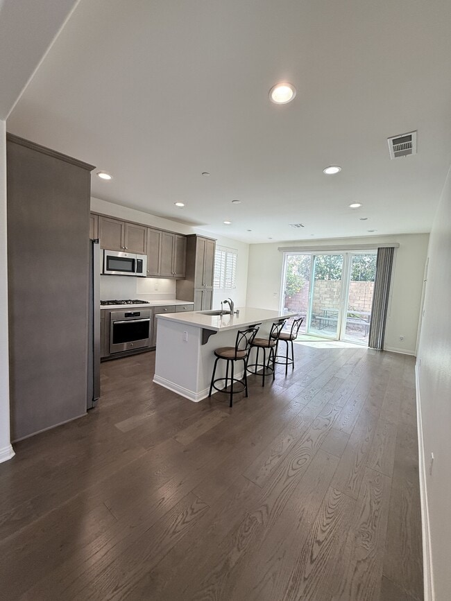 Photo - 672 Sage Brook Ct