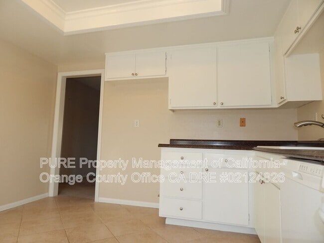 Photo - 16972 Hoskins Lane Unit Apt 5