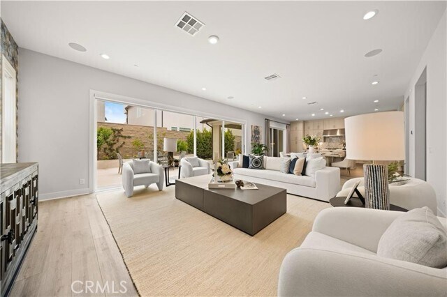 Photo - 271 Huckleberry