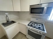 Photo - Charming & Spacious Studio – Steps from th... Apartment Unit 725  1/4