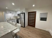 Photo - 22331 Vanowen St