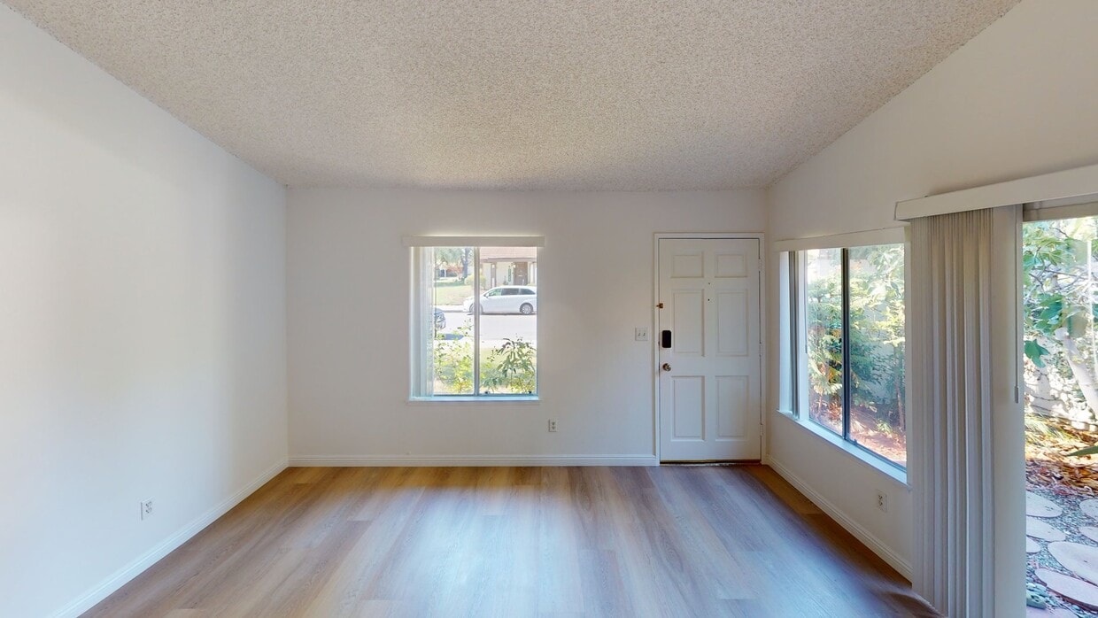 3D Tour - 10464 Larwin Ave